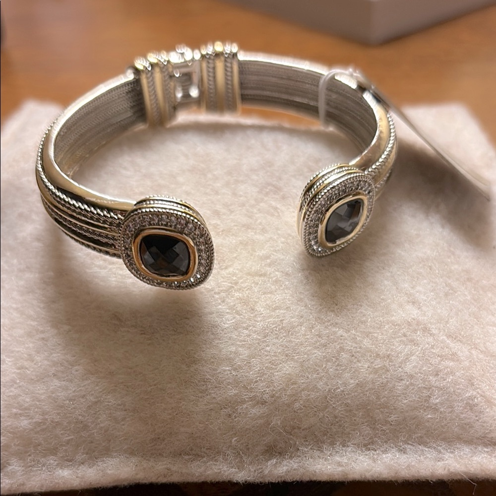 Elegant Silver and Black Women's Bracelet